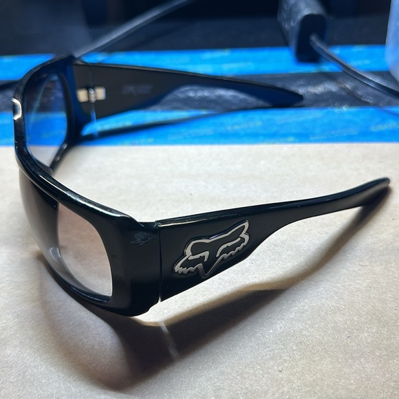Fox racing “The Story” designed by Oakley - Picture 2 of 5